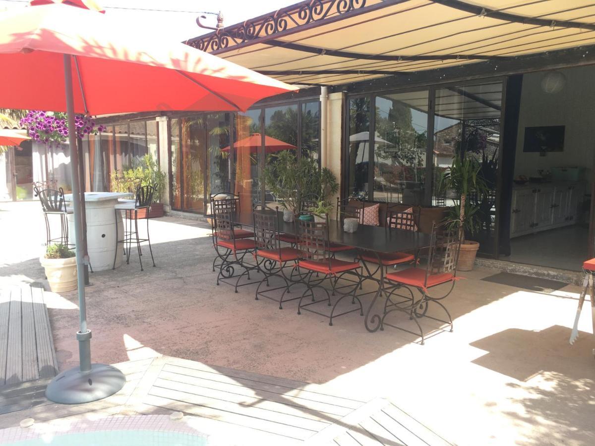 Bed and Breakfast Mas De La Butte Blanche Orgon Exterior foto