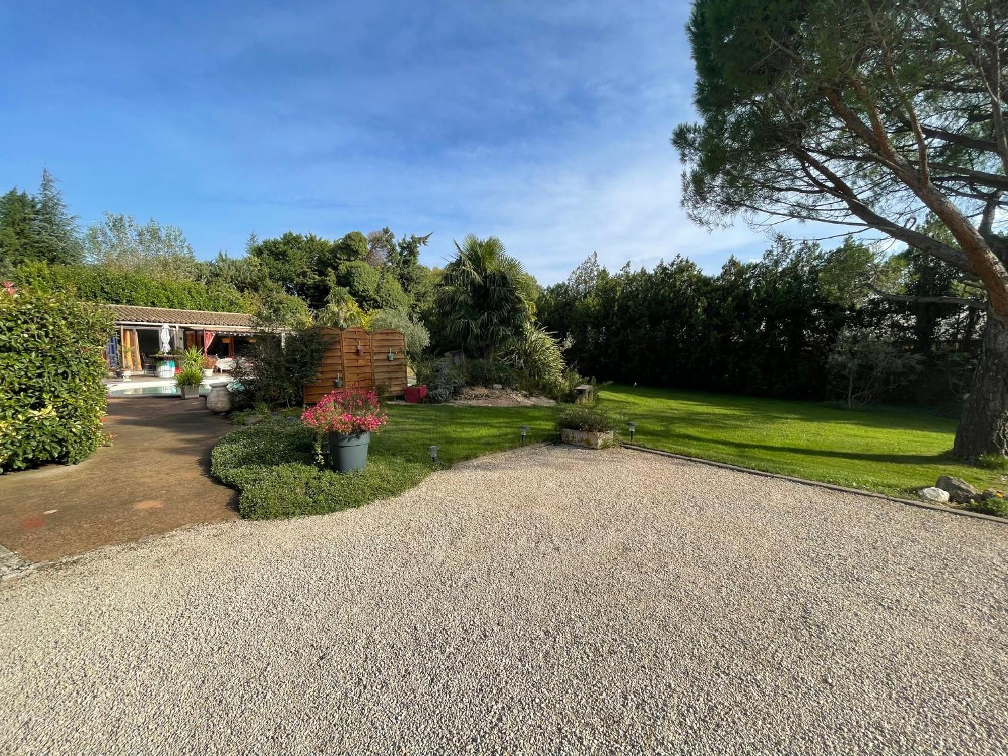 Bed and Breakfast Mas De La Butte Blanche Orgon Exterior foto